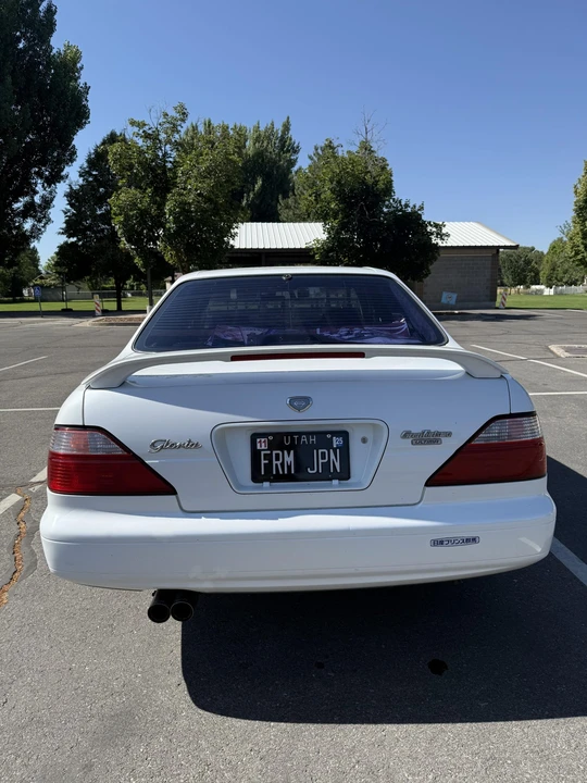 1996 Nissan Gloria 10th Gen - Image 21 of 31