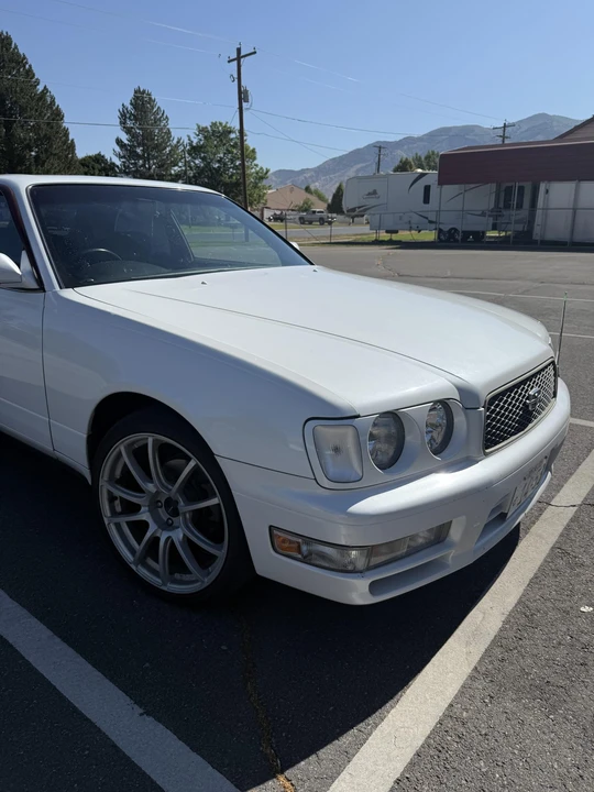 1996 Nissan Gloria 10th Gen - Image 13 of 31