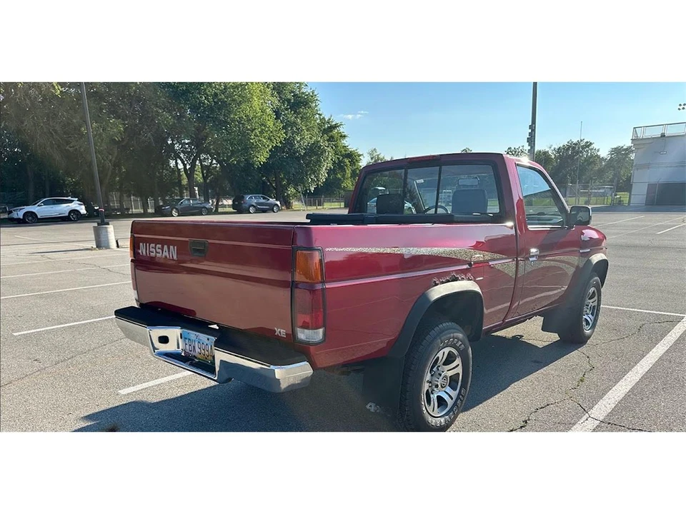 1996 Nissan Frontier - Image 9 of 28
