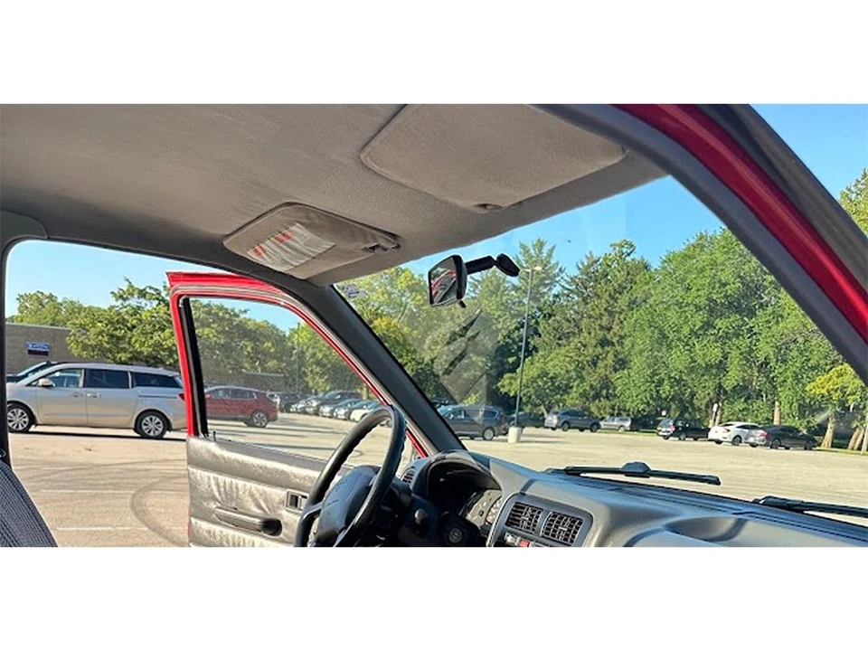 1996 Nissan Frontier - Image 23 of 28