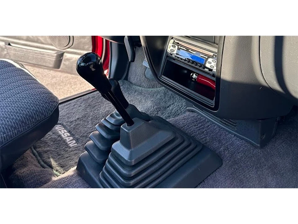 1996 Nissan Frontier - Image 25 of 28