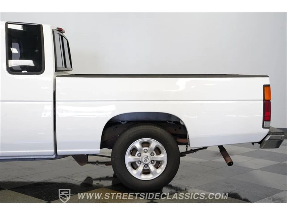 1996 Nissan Frontier - Image 23 of 31