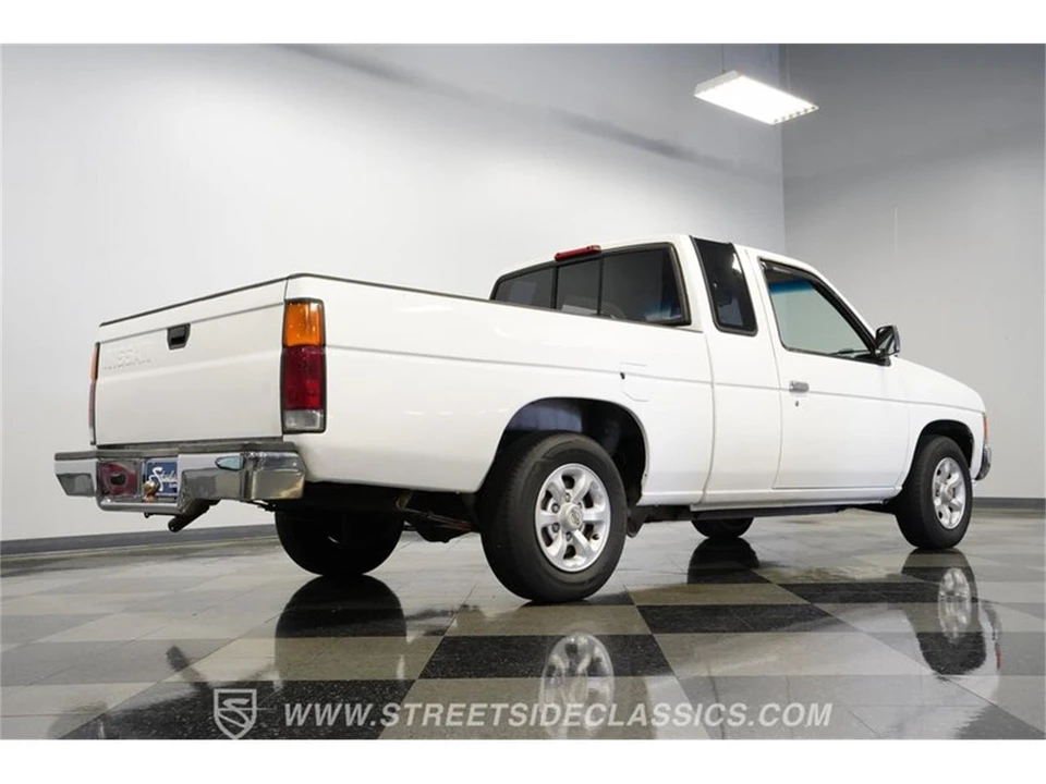 1996 Nissan Frontier - Image 26 of 31
