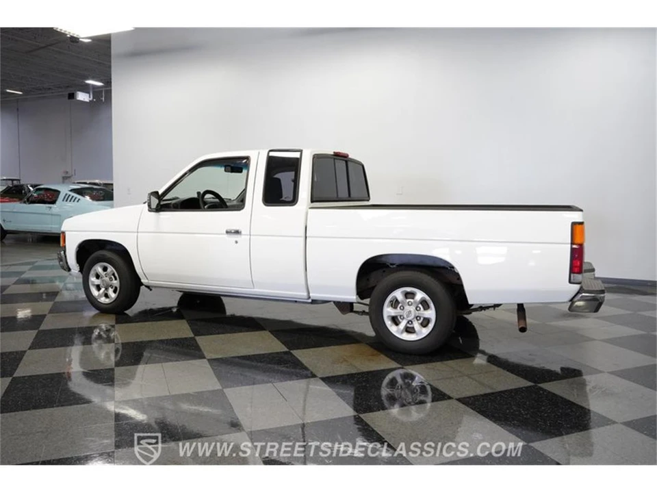 1996 Nissan Frontier - Image 7 of 31