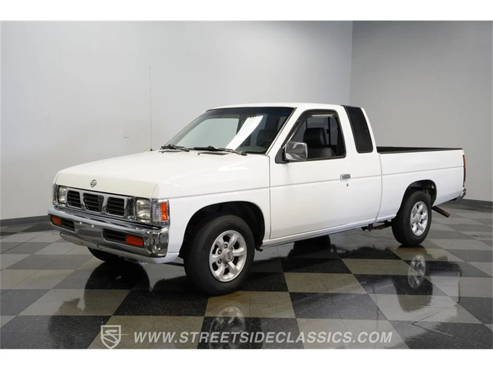1996 Nissan Frontier - Image 4 of 31