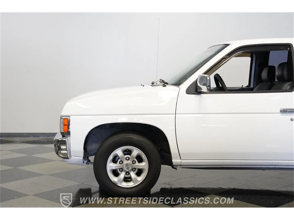1996 Nissan Frontier - Image 22 of 31