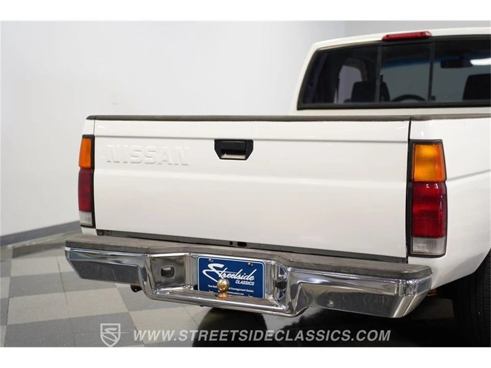 1996 Nissan Frontier - Image 25 of 31
