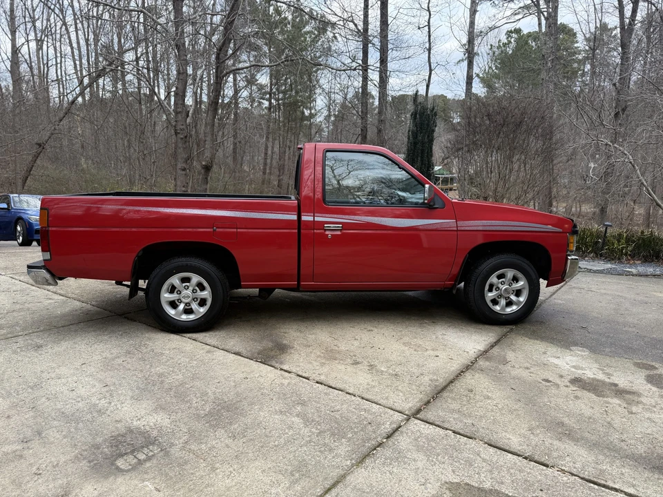 1996 Nissan Frontier - Image 29 of 31