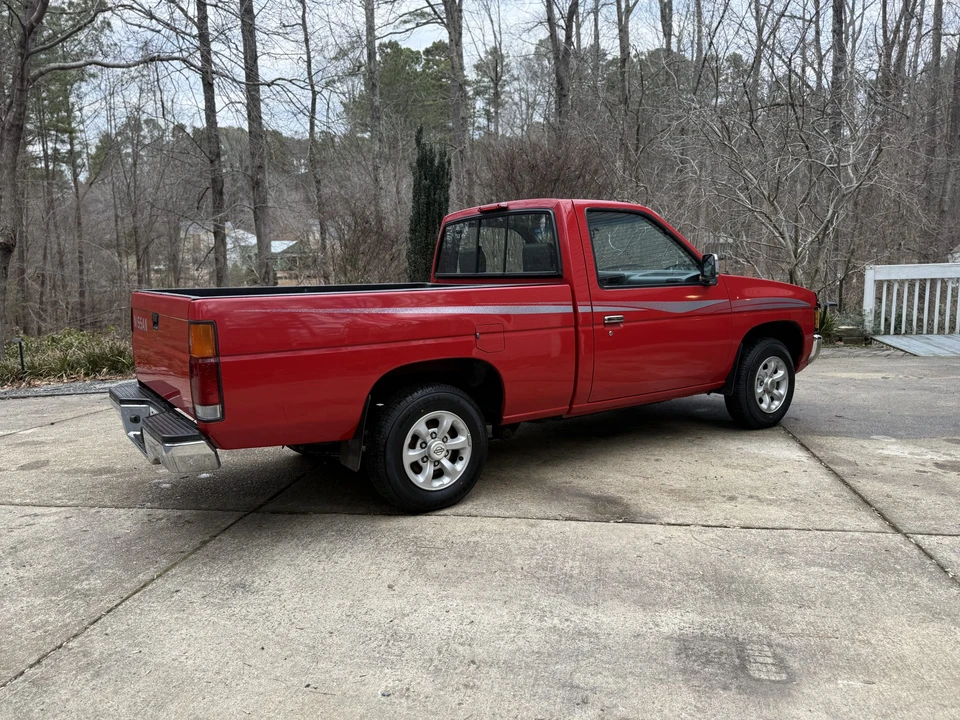 1996 Nissan Frontier - Image 26 of 31