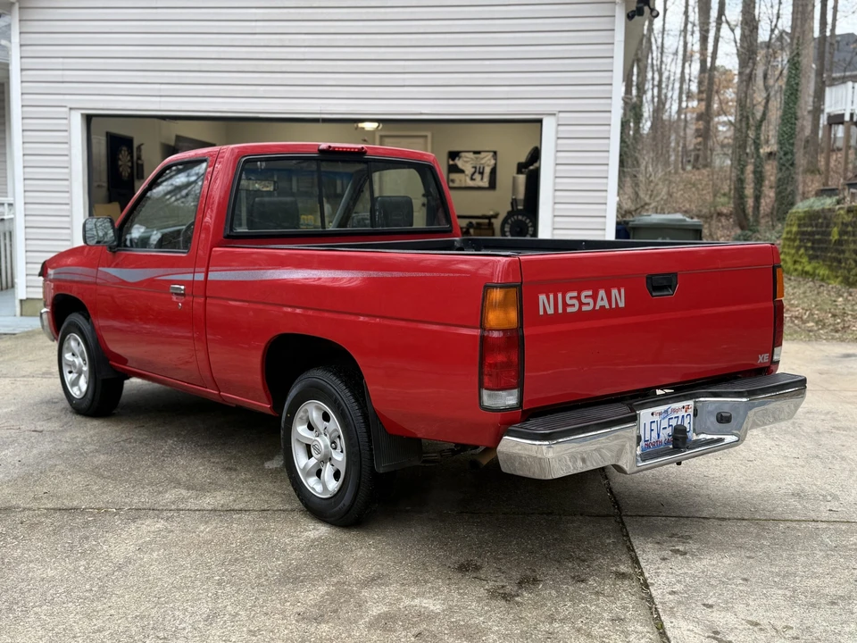 1996 Nissan Frontier - Image 15 of 31