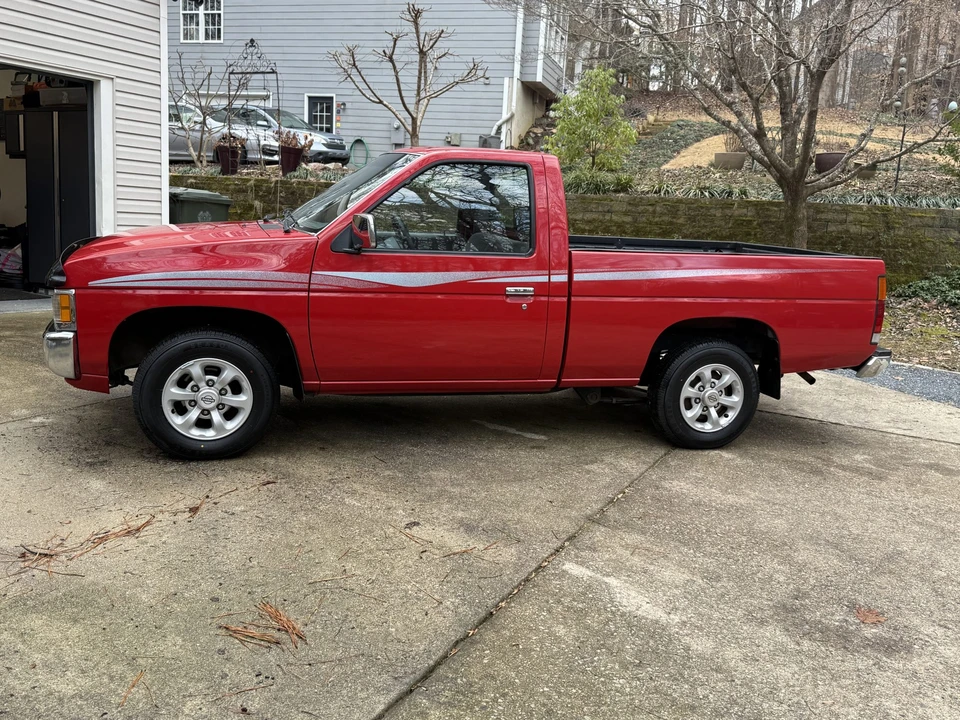 1996 Nissan Frontier - Image 7 of 31