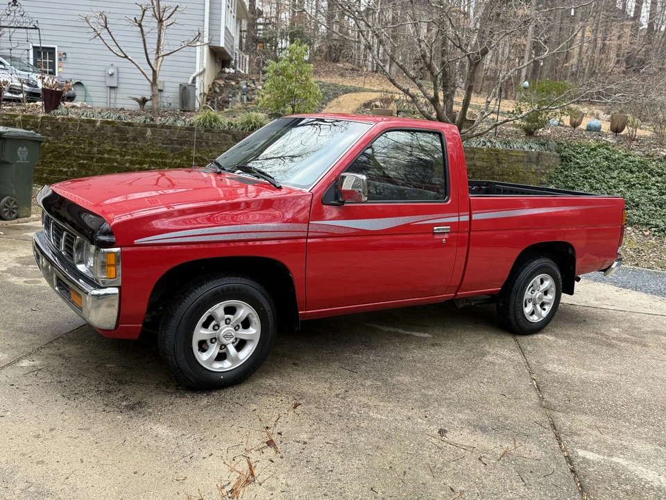 1996 Nissan Frontier - Image 6 of 31