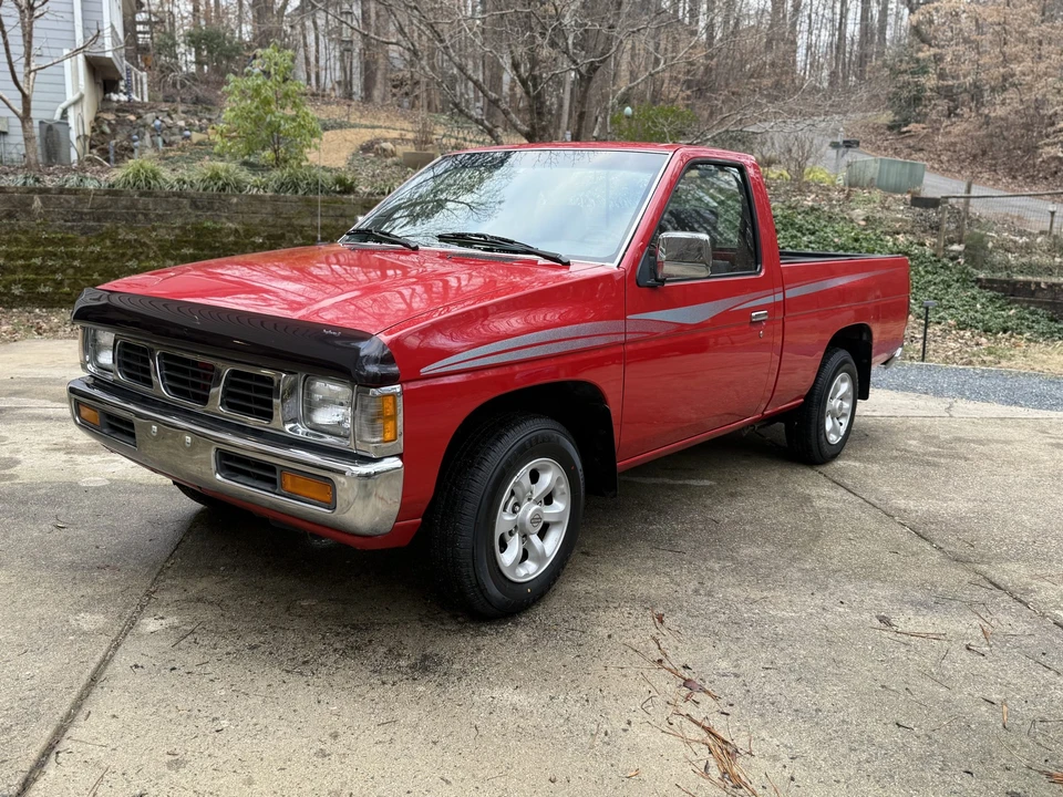 1996 Nissan Frontier - Image 4 of 31