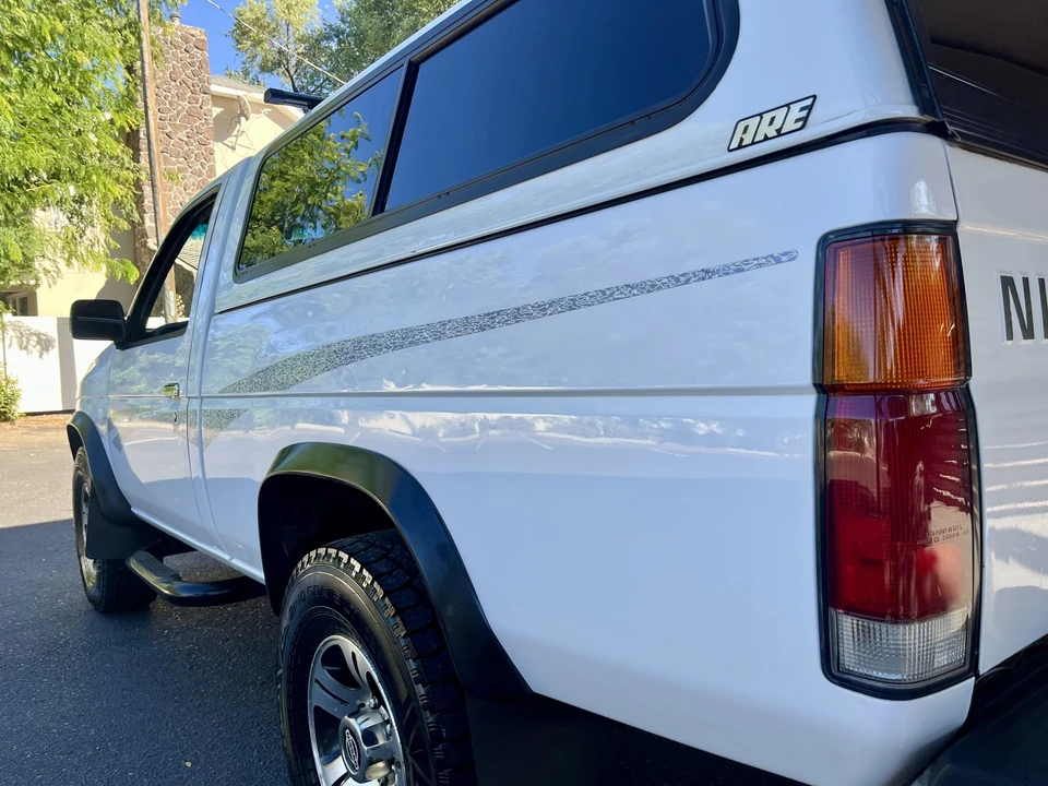 1996 Nissan Frontier - Image 26 of 31