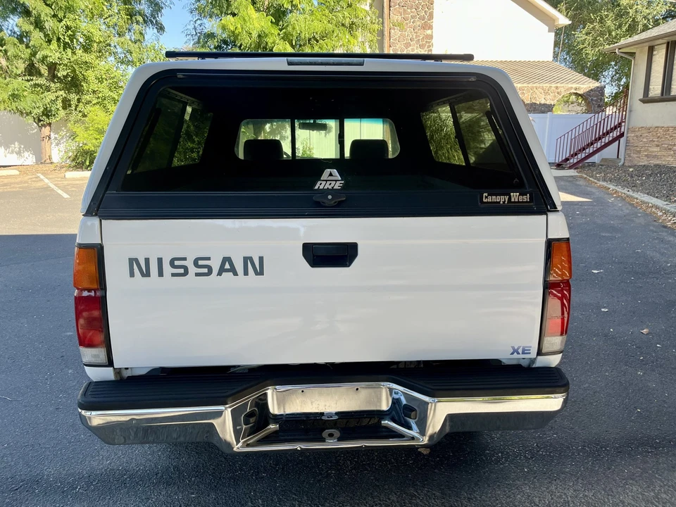 1996 Nissan Frontier - Image 7 of 31