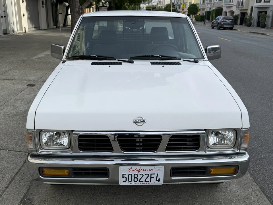 1996 Nissan Frontier - Image 6 of 31