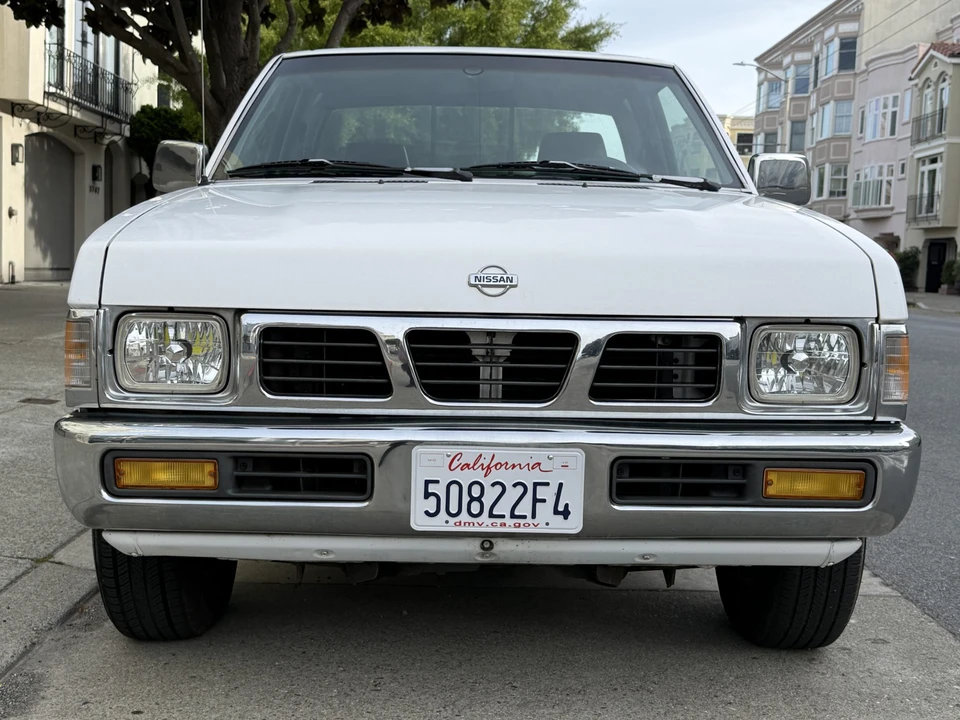 1996 Nissan Frontier - Image 7 of 31