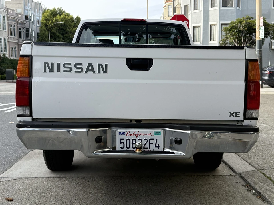 1996 Nissan Frontier - Image 16 of 31