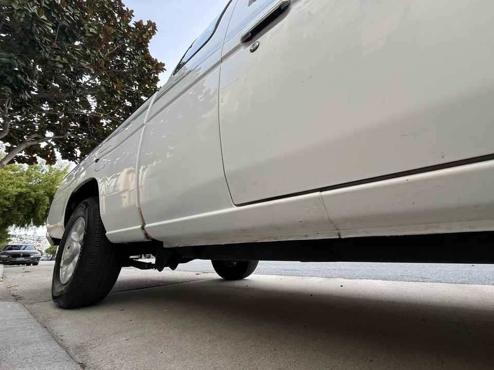 1996 Nissan Frontier - Image 26 of 31