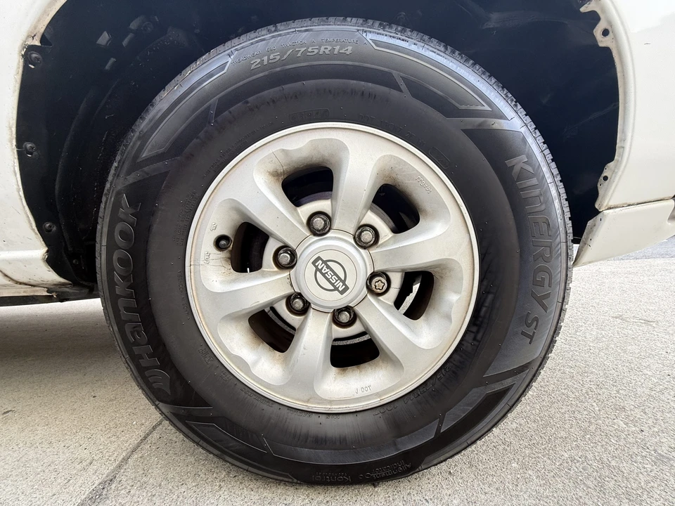 1996 Nissan Frontier - Image 30 of 31