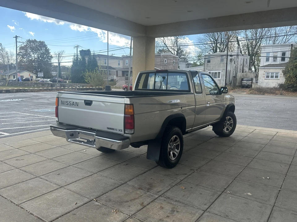 1996 Nissan Frontier - Image 18 of 31