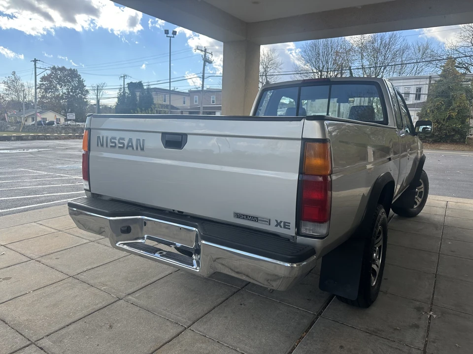 1996 Nissan Frontier - Image 22 of 31