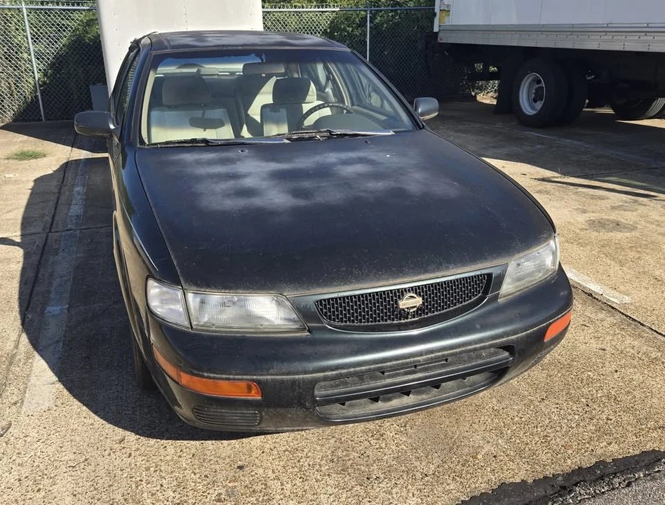 1996 Nissan Maxima 4th Gen - Image 2 of 7