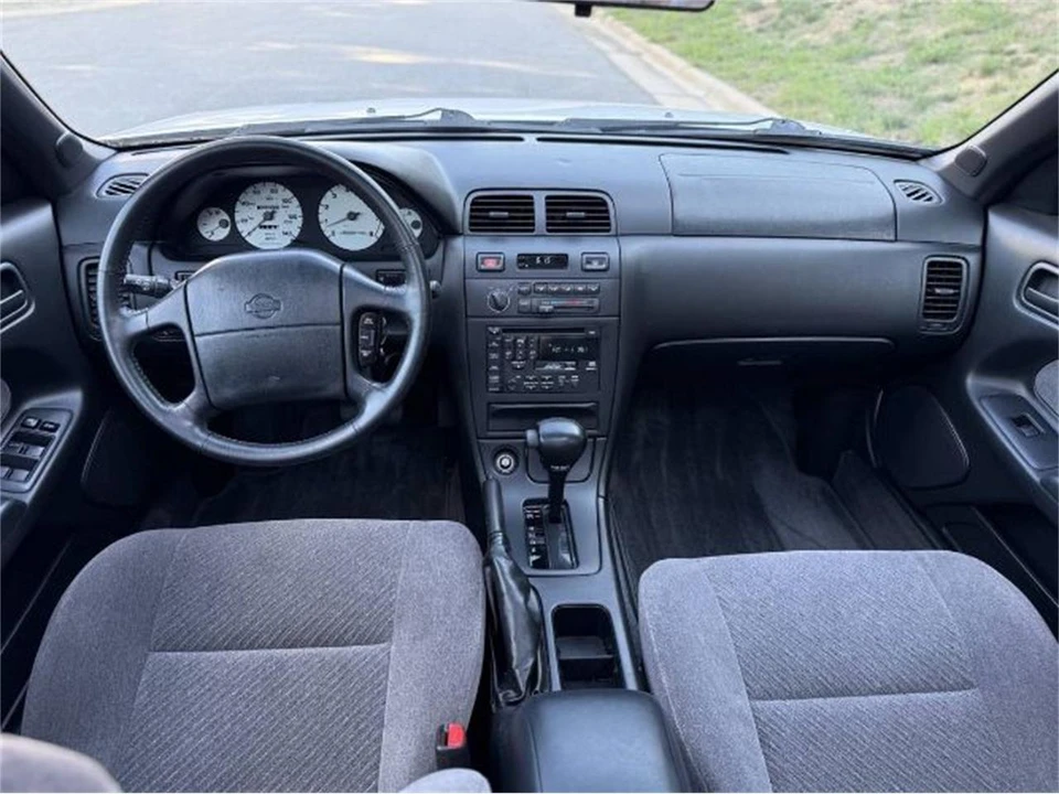 1996 Nissan Maxima 4th Gen - Image 19 of 25