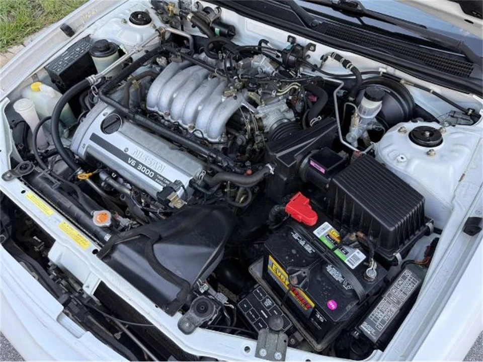 1996 Nissan Maxima 4th Gen - Image 24 of 25