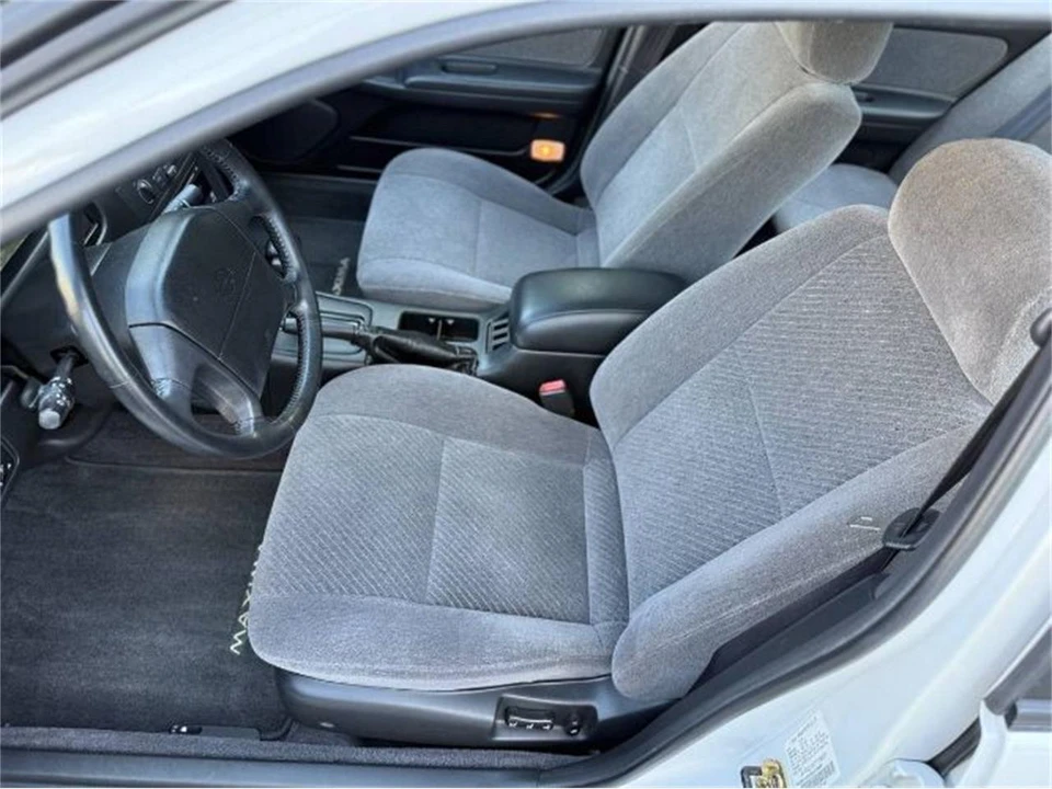 1996 Nissan Maxima 4th Gen - Image 16 of 25