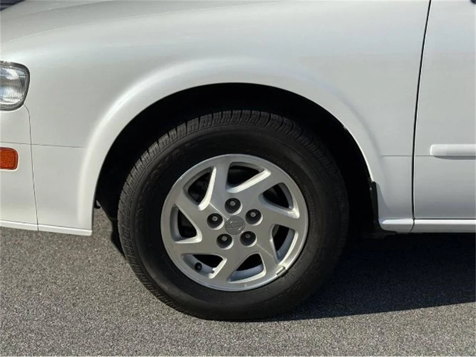 1996 Nissan Maxima 4th Gen - Image 10 of 25