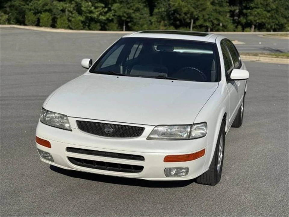 1996 Nissan Maxima 4th Gen - Image 3 of 25