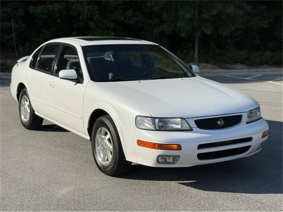 1996 Nissan Maxima 4th Gen - Image 9 of 25