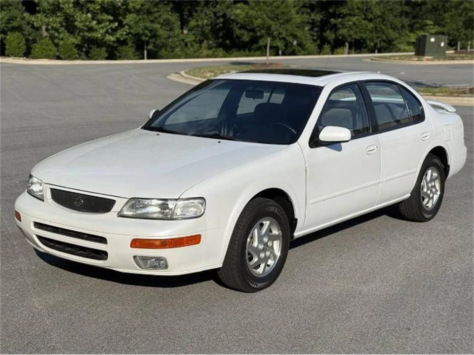 1996 Nissan Maxima 4th Gen - Image 5 of 25
