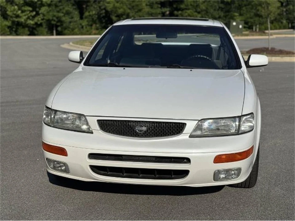 1996 Nissan Maxima 4th Gen - Image 8 of 25