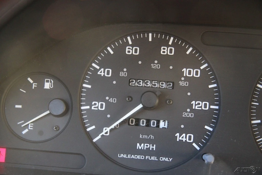 1996 Nissan Maxima 4th Gen - Image 14 of 21