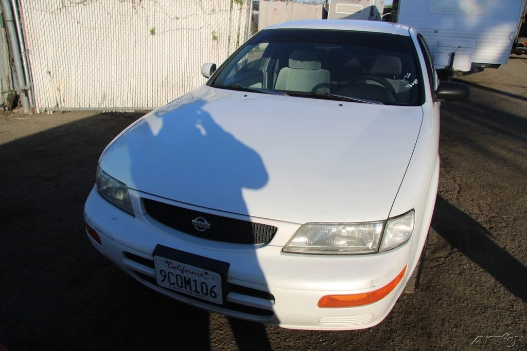 1996 Nissan Maxima 4th Gen - Image 9 of 21