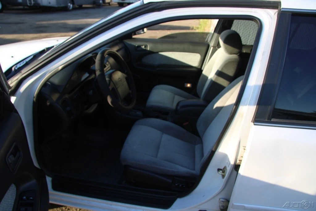 1996 Nissan Maxima 4th Gen - Image 11 of 21
