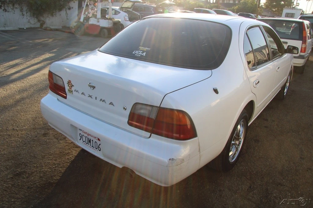 1996 Nissan Maxima 4th Gen - Image 4 of 21