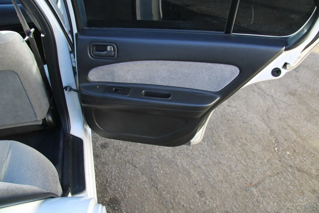 1996 Nissan Maxima 4th Gen - Image 21 of 21