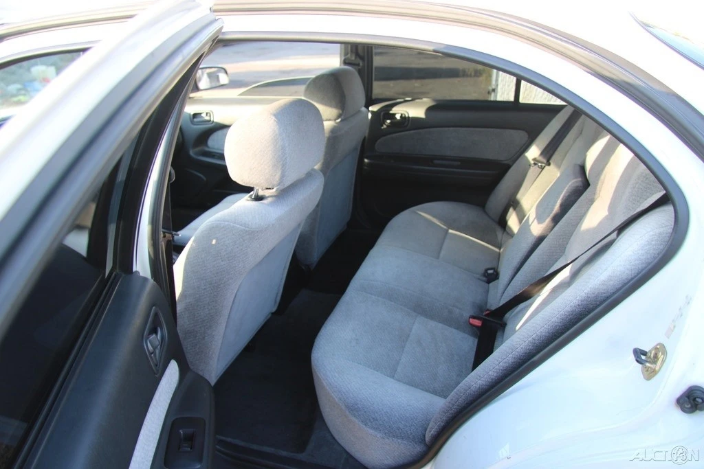 1996 Nissan Maxima 4th Gen - Image 19 of 21