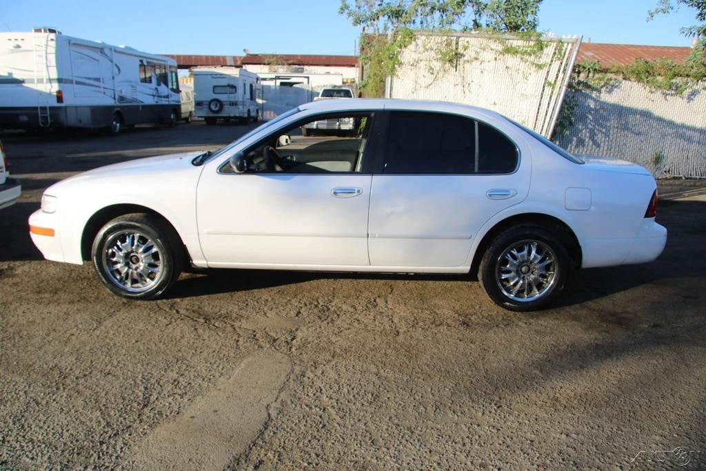 1996 Nissan Maxima 4th Gen - Image 7 of 21