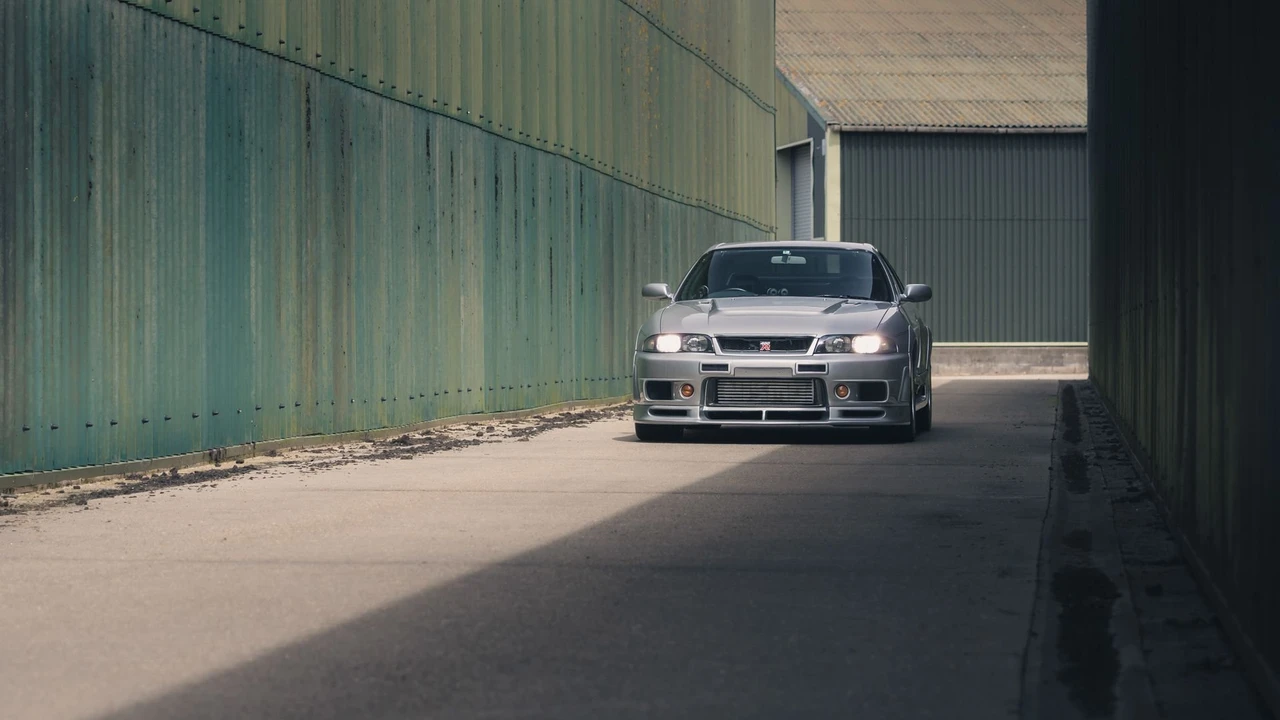 1996 Nissan R33 Skyline GT-R 9th Gen - Image 16 of 31