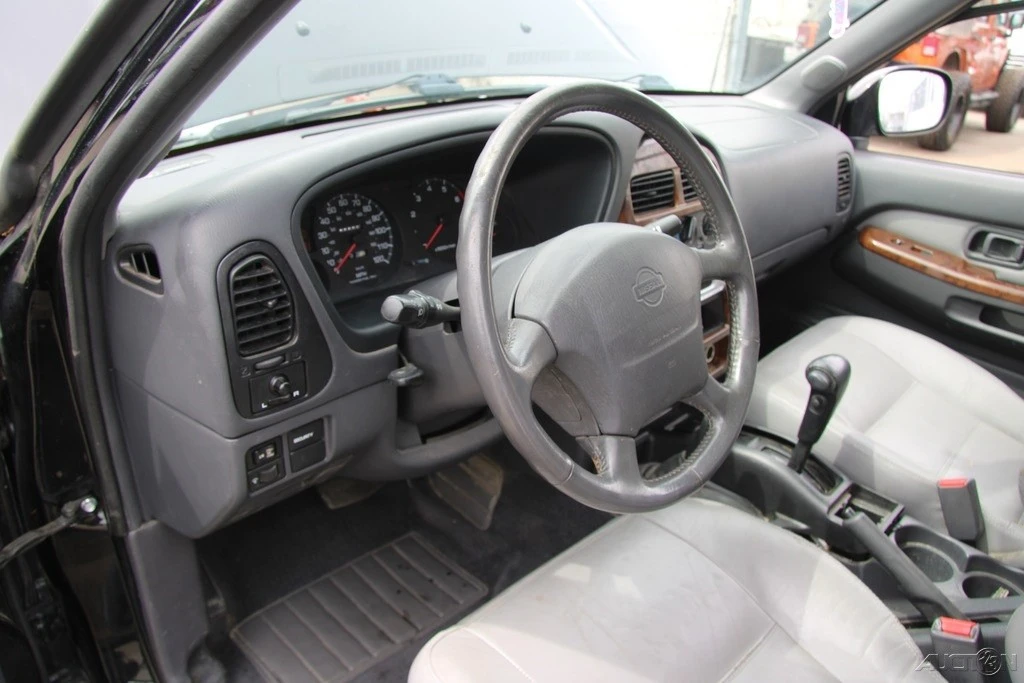 1996 Nissan Pathfinder 2nd Gen - Image 16 of 21