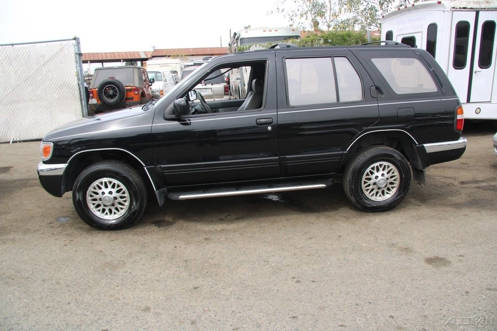 1996 Nissan Pathfinder 2nd Gen - Image 3 of 21