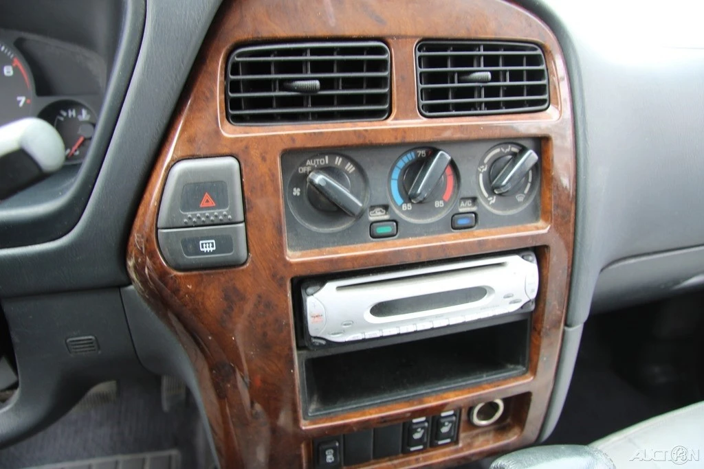 1996 Nissan Pathfinder 2nd Gen - Image 19 of 21
