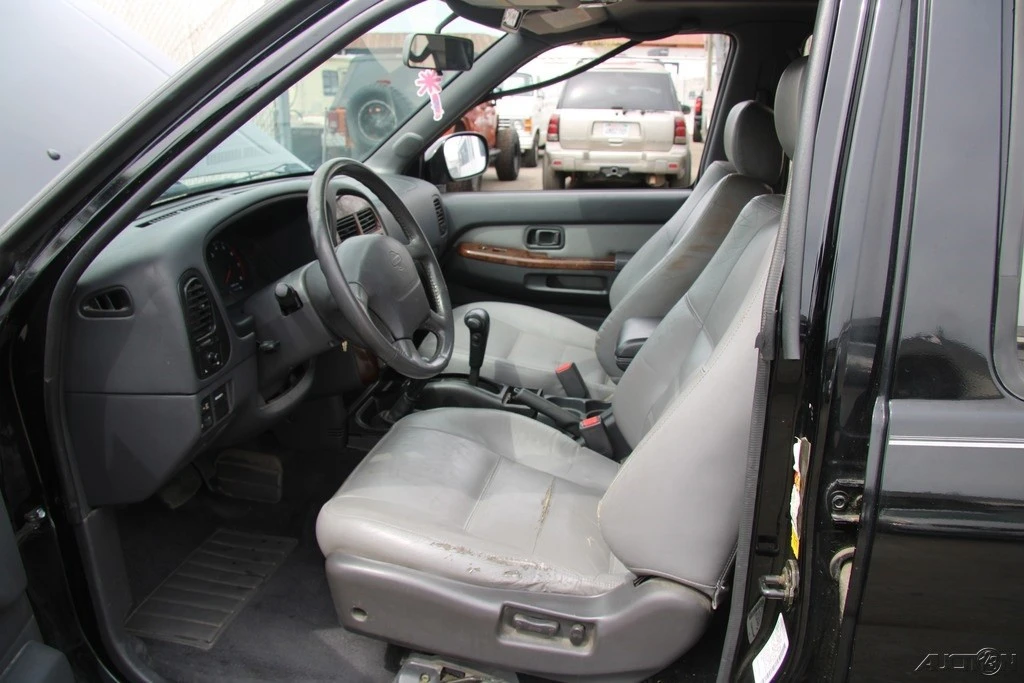1996 Nissan Pathfinder 2nd Gen - Image 15 of 21