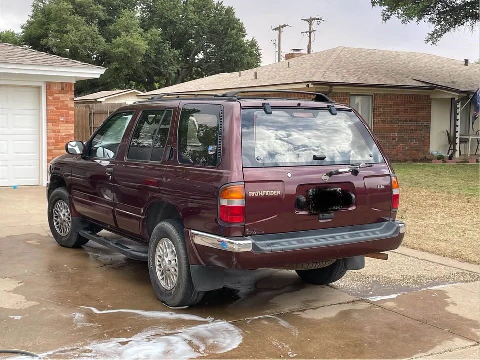 1996 Nissan Pathfinder 2nd Gen - Image 3 of 16