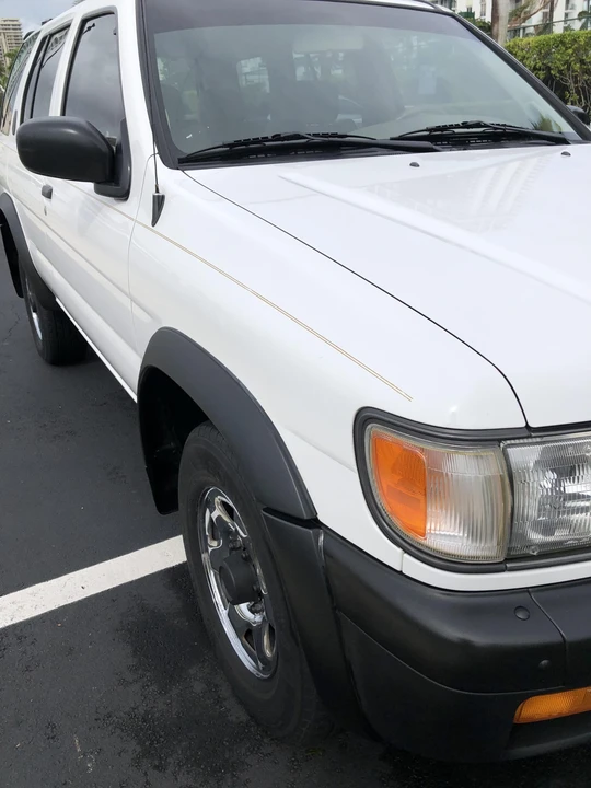 1996 Nissan Pathfinder 2nd Gen - Image 16 of 31