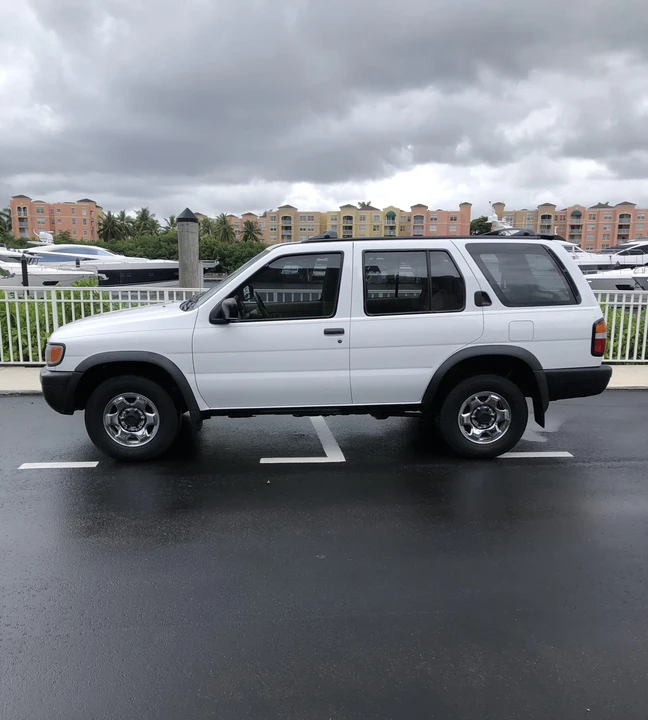 1996 Nissan Pathfinder 2nd Gen - Image 15 of 31